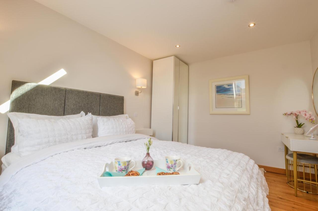Rowan Tree Apartment - A Modern, Quiet Hideaway With Sweeping Views Across Oban Kültér fotó